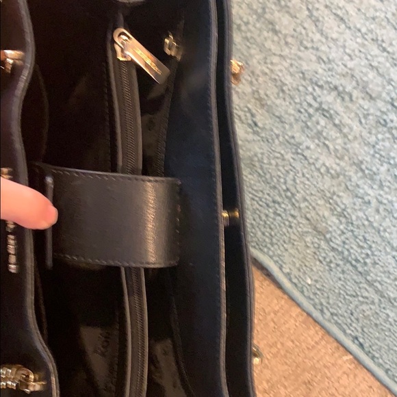 Purse shoes and Wallet all Michael Kors - Picture 7 of 10